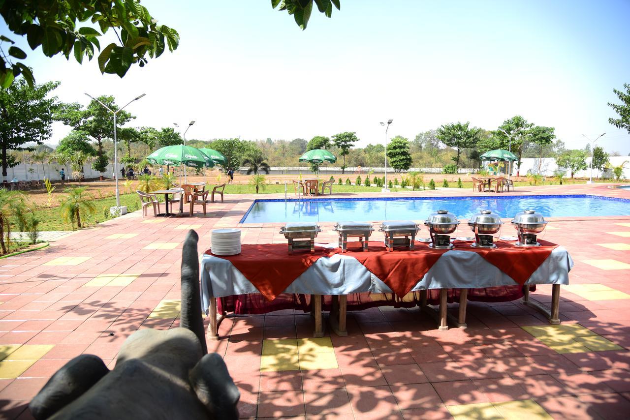 River Touch Resort Silvassa Bagian luar foto
