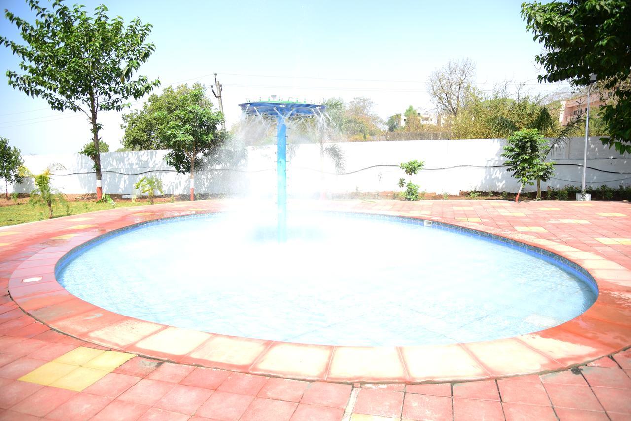 River Touch Resort Silvassa Bagian luar foto